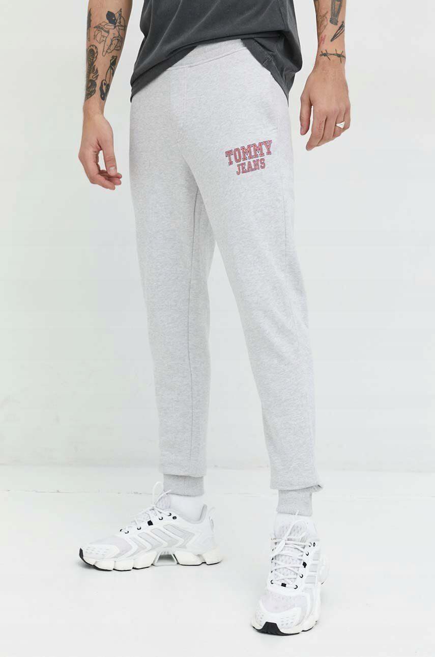 Plus suuruses vabaaja püksid firmalt Tommy Jeans*